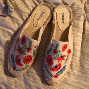 Soludos Flower Slide Ons